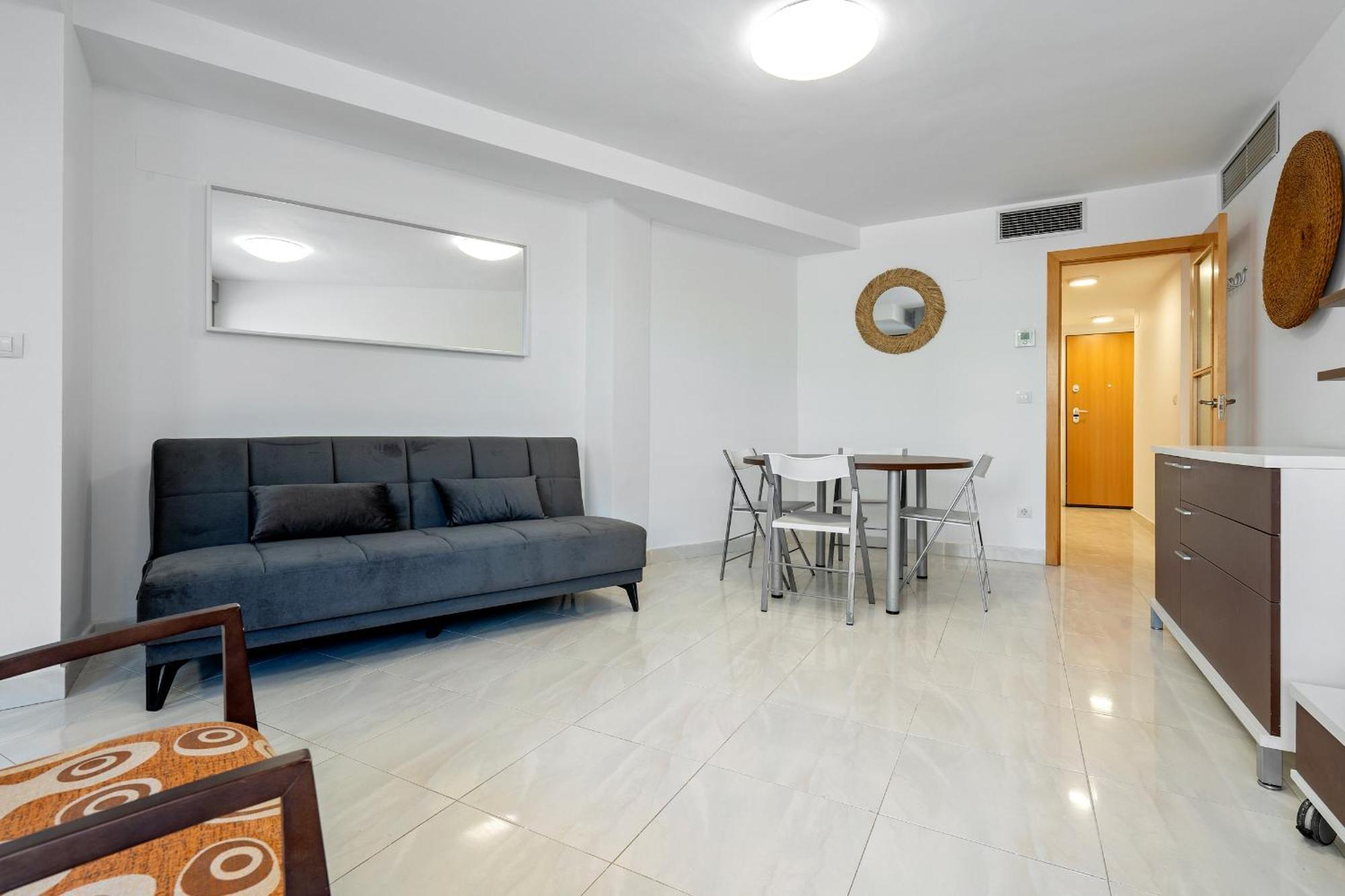Hauzify I Apartament Mestral Cambrils Esterno foto