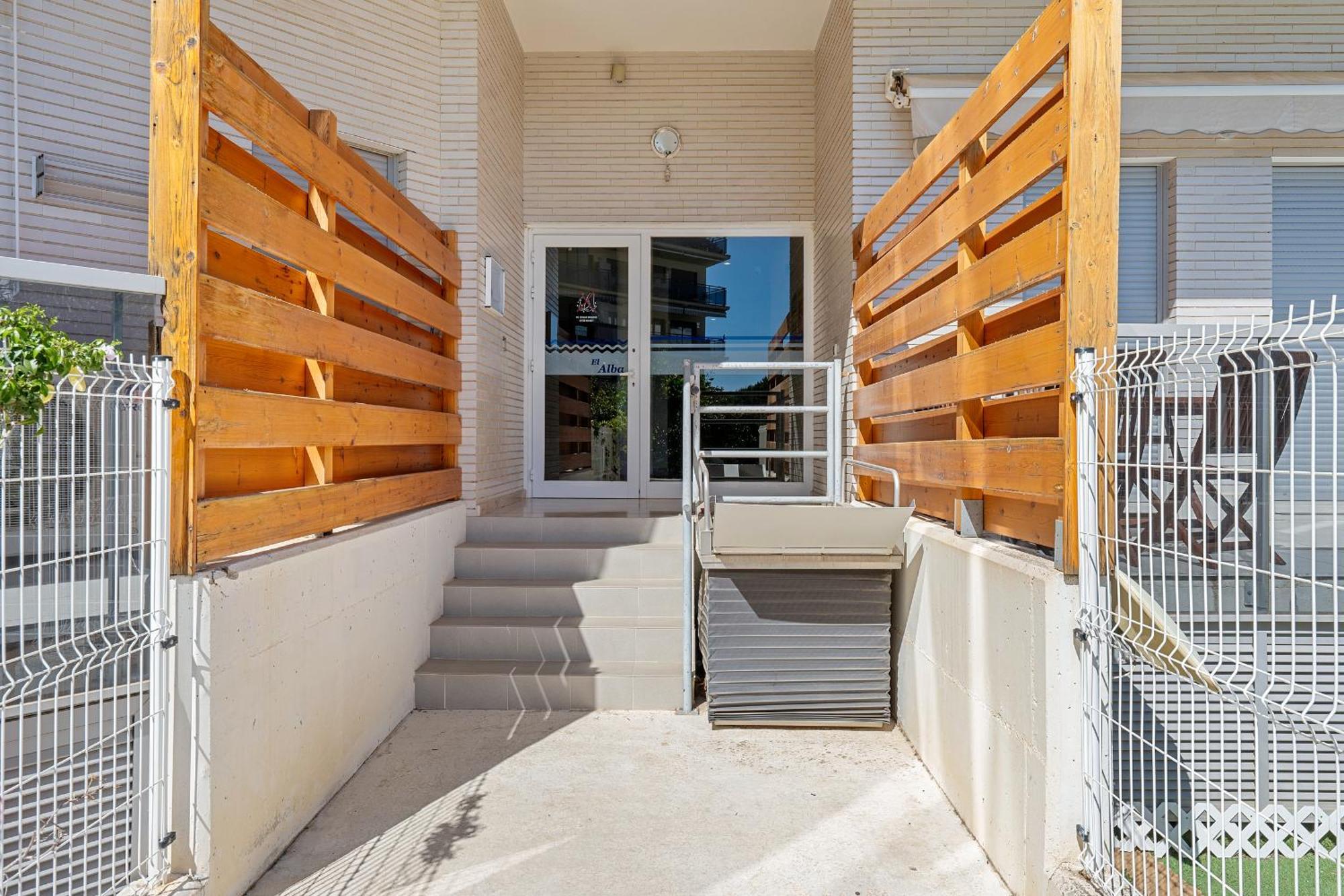 Hauzify I Apartament Mestral Cambrils Esterno foto