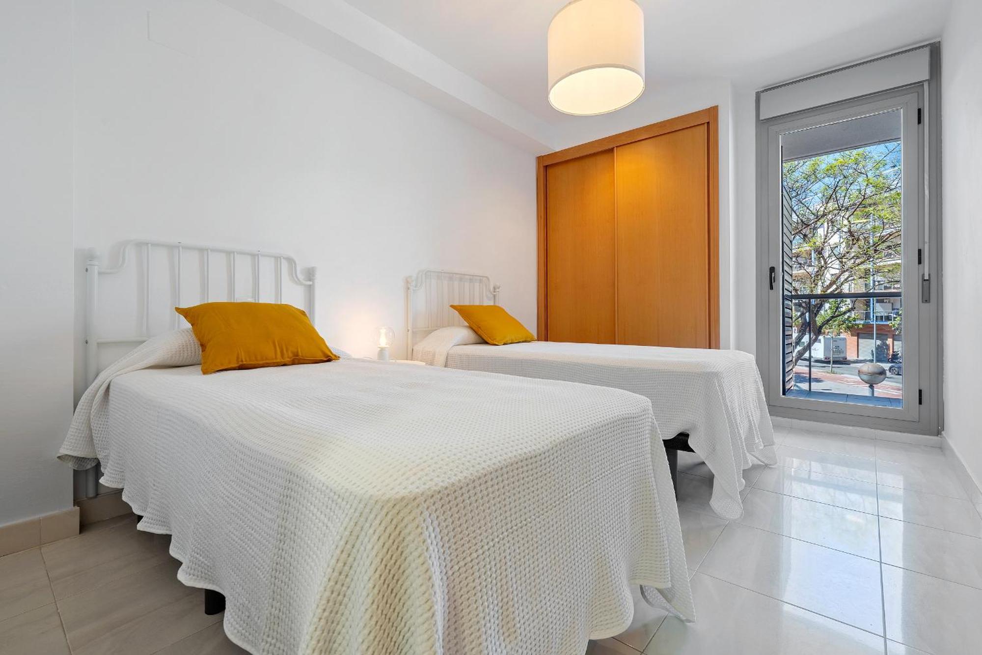 Hauzify I Apartament Mestral Cambrils Esterno foto